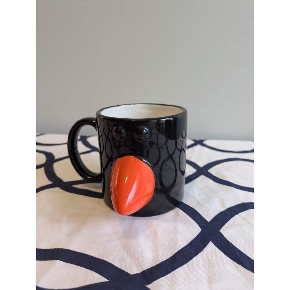 Half Moon Bay Wallace and Gromit Feathers McGraw Shaped Mug Black No Lid 2023